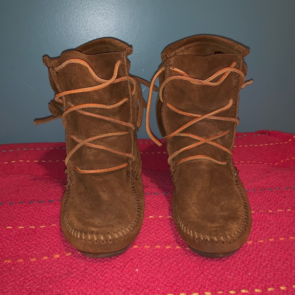 Minnetonka Tramper Boot